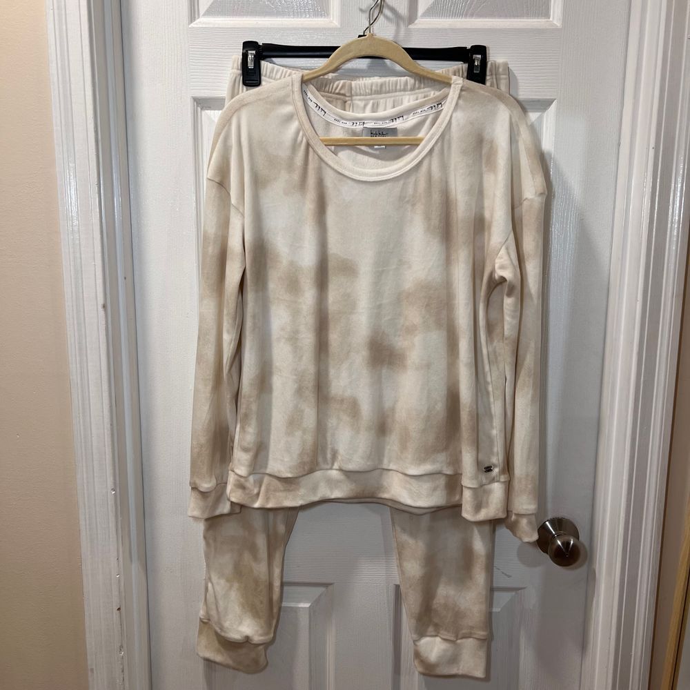 Nicole Miller Cozy Tie-Dye Loungewear Set Beige Cream Sweatshirt & Joggers Two-L